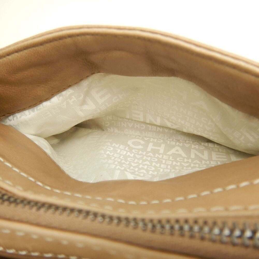CHANEL Cream Lambskin Leather Shoulder Bag - Picture 16 of 16